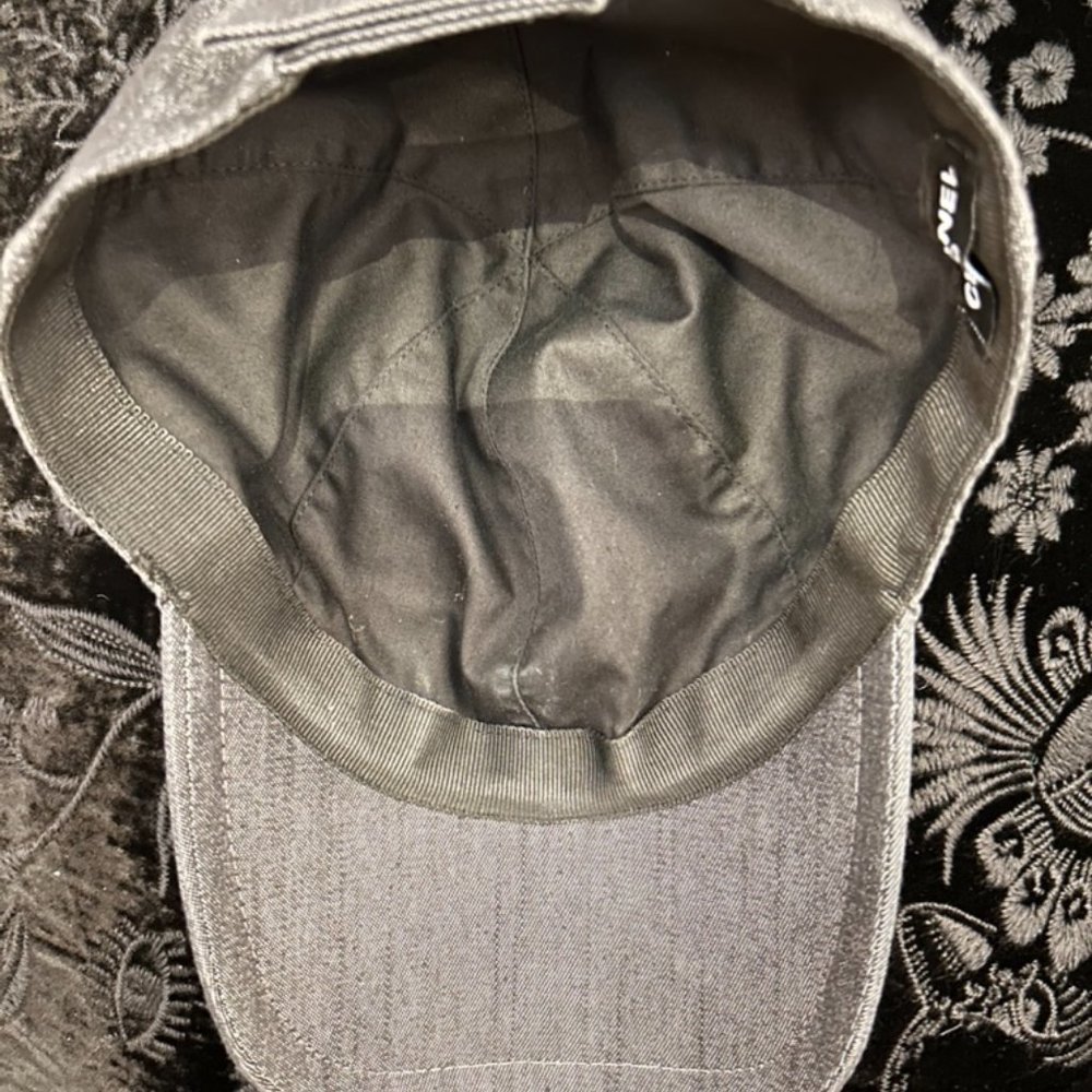 CHANEL Cotton Sequins CC Street Style Cap - Black - Picture 4 of 6